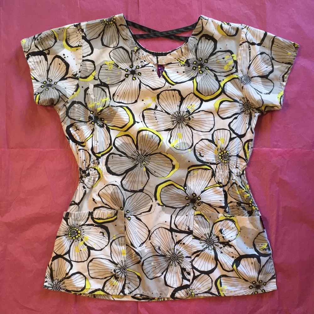 Scrub Works Floral Scrub Top Size Small